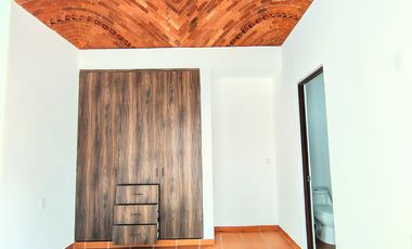 CASA EN VENTA CON ALBERCA EN RESIDENCIAL EXCLUSIVO EN TLAYACAPAN, MOR.