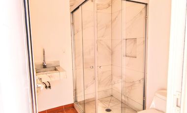 CASA EN VENTA CON ALBERCA EN RESIDENCIAL EXCLUSIVO EN TLAYACAPAN, MOR.