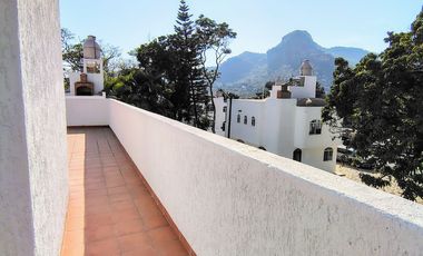 CASA EN VENTA CON ALBERCA EN RESIDENCIAL EXCLUSIVO EN TLAYACAPAN, MOR.