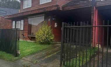 Vende Casa  de 6 dormitorios a 3 Cuadras de Colegio Pumahue, de 270 M2 en Villa Sol de Oriente Puerto Montt