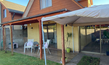 Vendo hermosa casa en Condominio Prados de La Cruz