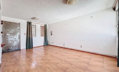 Departamento de 2 recámaras y estacionamiento en Atlampa