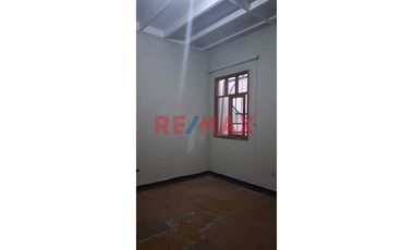 Venta De Casa En Zona Residencial En La Urb La Caleta. Chimbote.