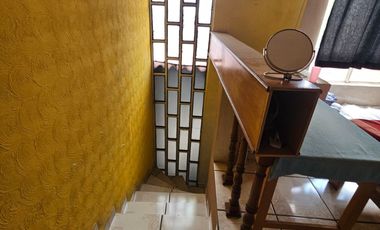 VENTA DE CASA CON DOS FRENTES CERCA DEL PABELLÓN