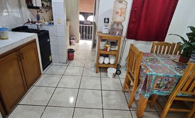 VENTA DE CASA CON DOS FRENTES CERCA DEL PABELLÓN
