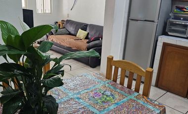 VENTA DE CASA CON DOS FRENTES CERCA DEL PABELLÓN