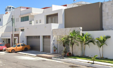 CASA A PRECIO DE REMATE BANCARIO EXCELENTE UBICACION EN VERACRUZ DE LA LLAVE VERACRUZ .!!!!!!!!!!