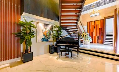 For Sale Fully-Furnished Brand new Elegant Finished Single Detached House and Lot with Swimming Pool in Multinational Village Parañaque City