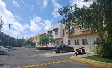 HERMOSA CASA DE 2 RECÁMARAS, TOTALMENTE AMUEBLADA Y EQUIPADA, PLAYA DEL CARMEN