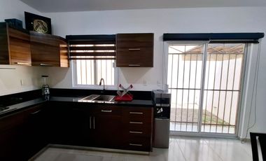 HERMOSA CASA DE 2 RECÁMARAS, TOTALMENTE AMUEBLADA Y EQUIPADA, PLAYA DEL CARMEN