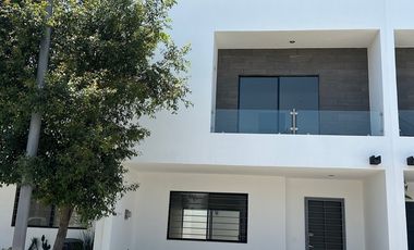 CASA EN VENTA RESIDENCIAL ARBORETO EN NUEVO MÈXICO, TESISTAN; JALISCO.