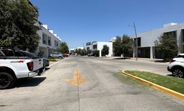 CASA EN VENTA RESIDENCIAL ARBORETO EN NUEVO MÈXICO, TESISTAN; JALISCO.