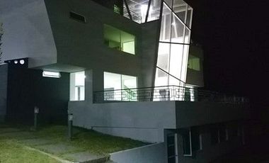 Casa en Venta Via La Calera