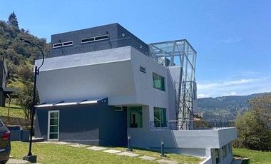 Casa en Venta Via La Calera