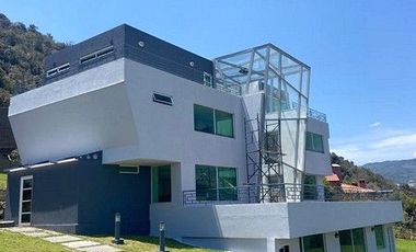 Casa en Venta Via La Calera