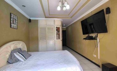 En venta Casa Amplia con piscina en  Los Álamos, al norte de Guayaquil. 4 dormitorios