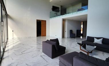 RESIDENCIA  EN VENTA O RENTA EL BOSQUE COUNTRY CLUB LEON GUANAJUATO CON CAMPO DE GOLF