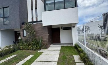 Casa con Renta con visita al lago en Fraccionamiento Privado Ocoyoacac, Edo de México