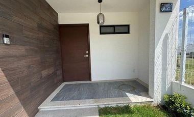 Casa con Renta con visita al lago en Fraccionamiento Privado Ocoyoacac, Edo de México