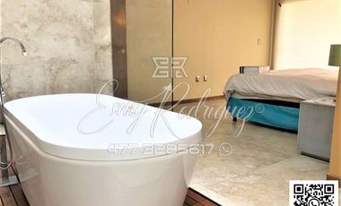 CASA AMUEBLADA EN LA CAMPIÑA, León,Gto; RENTA $36,500, 3 REC. CON BAÑO C/U, 4 AUTOS, JARDÍN CON TERRAZA