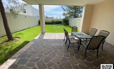 CASA AMUEBLADA EN LA CAMPIÑA, León,Gto; RENTA $36,500, 3 REC. CON BAÑO C/U, 4 AUTOS, JARDÍN CON TERRAZA