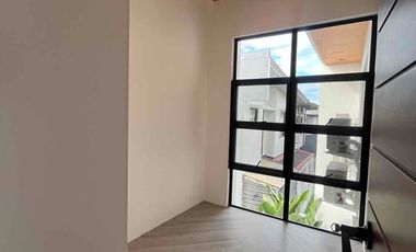 Brand-New Modern Filipino Smart Home – Angeles City