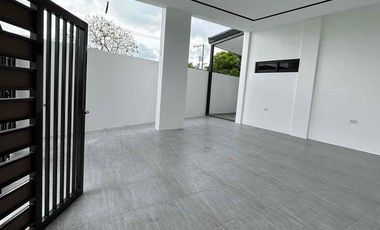 Elegant 4Bedroom and Spacious House and lot for sale in Angeles City