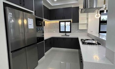 Elegant 4Bedroom and Spacious House and lot for sale in Angeles City