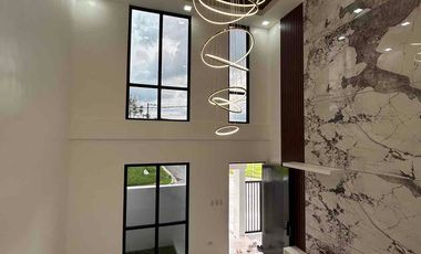 Elegant 4Bedroom and Spacious House and lot for sale in Angeles City