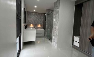 Elegant 4Bedroom and Spacious House and lot for sale in Angeles City