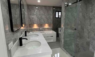 Elegant 4Bedroom and Spacious House and lot for sale in Angeles City