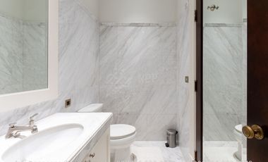 ✨ For Sale: 98 Wireless | Ultra-Luxury 3BR 4BA Residence