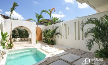 FREEHOLD | MEDITERRANEAN-STYLE 2-BEDROOM VILLA - PERERENAN