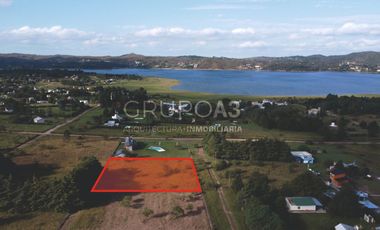 LOTE CON ESPECTACULARES VISTAS AL LAGO LOS MOLINOS- 680