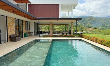 ALQUILER DE FINCA LOS ROSALES INF AL3244035285 EN PIEDECUESTA.