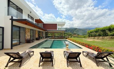 ALQUILER DE FINCA LOS ROSALES INF AL3244035285 EN PIEDECUESTA.