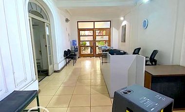 Oportunidad Única para Inversionistas y Proyectos Educacionales en el Centro de Santiago