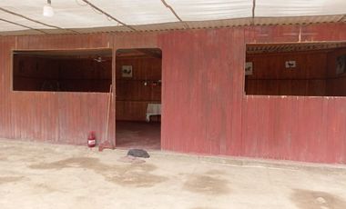 Venta De Terreno Agricola Con Casa De Campo Con Ruedo Y Casillero De Gallos.