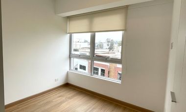 DPTO. DE ESTRENO BIEN ILUMINADO - URB. HIGUERETA - SURCO