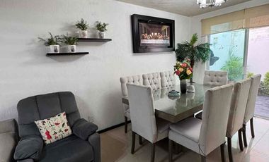 Casa en venta en Rinconadas del Valle, Jardines del Valle en Zapopan Jalisco