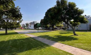 Casa en venta en Rinconadas del Valle, Jardines del Valle en Zapopan Jalisco