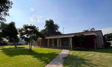 Casa en venta en Rinconadas del Valle, Jardines del Valle en Zapopan Jalisco