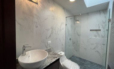 Rento lindísimo departamento Pent Garden en calzada Zavaleta 172 m2 de terreno 2 recamaras 2 baños cochera 2 autos áreas verdes y amenidades $24,000