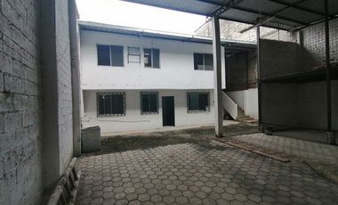 SE VENDE CASA DE 2 PISOS CON GALPON, BABAHOYO