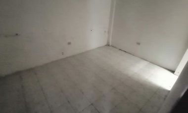 SE VENDE CASA DE 2 PISOS CON GALPON, BABAHOYO