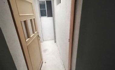 SE VENDE CASA DE 2 PISOS CON GALPON, BABAHOYO