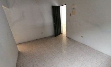 SE VENDE CASA DE 2 PISOS CON GALPON, BABAHOYO