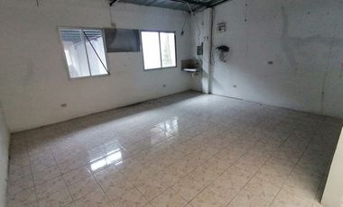 SE VENDE CASA DE 2 PISOS CON GALPON, BABAHOYO