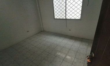 SE VENDE CASA DE 2 PISOS CON GALPON, BABAHOYO