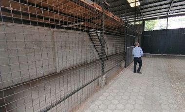 SE VENDE CASA DE 2 PISOS CON GALPON, BABAHOYO